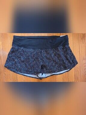 New CALIA by Carrie Underwood KICK IT UP PERFORMANCE SHORT